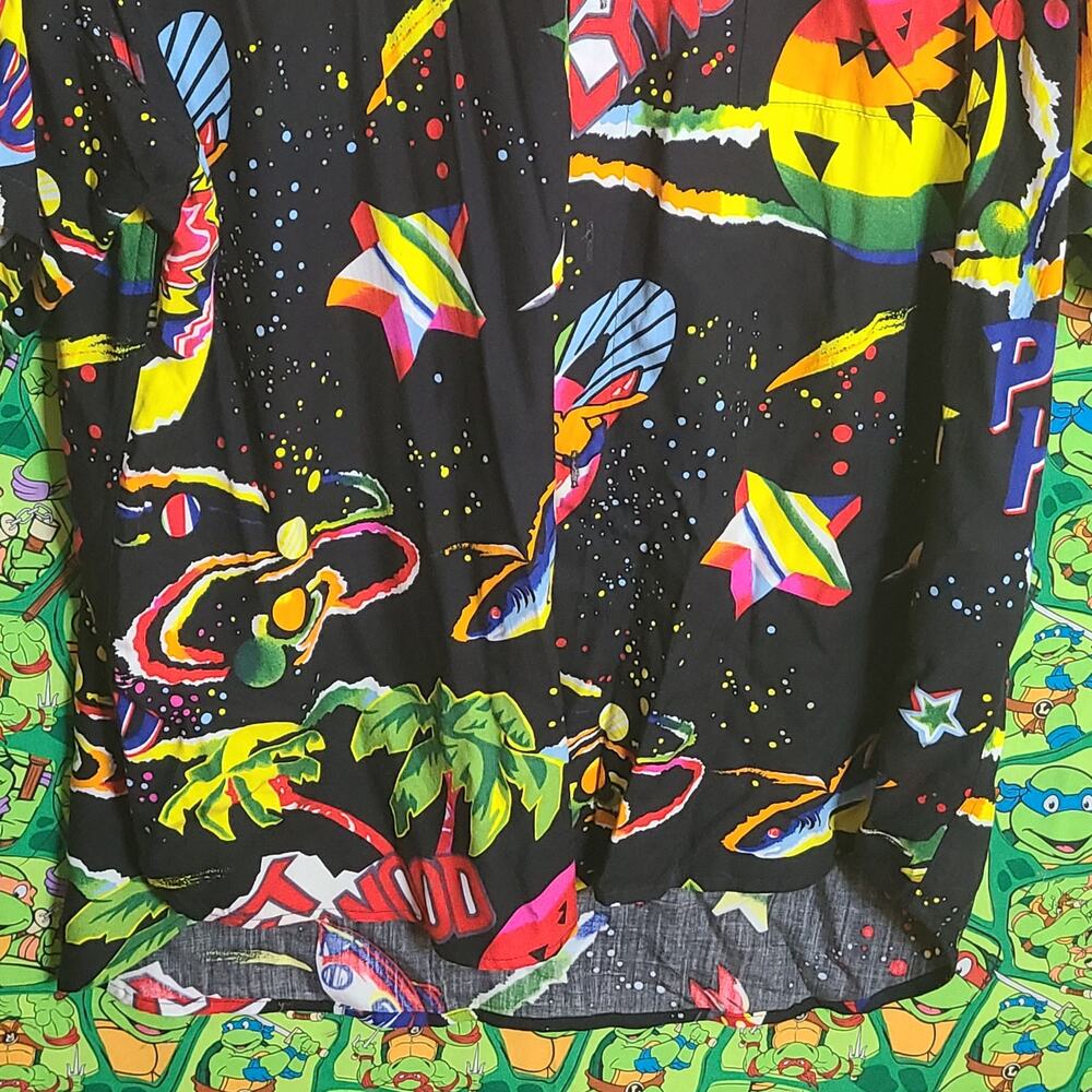 Planet Hollywood Men's Collared Short Sleeve Shirt Size XL Black Galactic Print - Picture 2 of 9